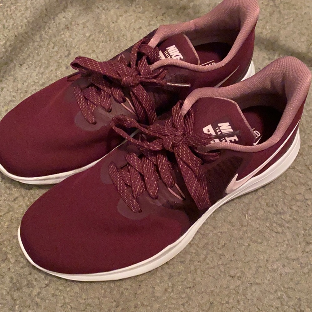 Worn Once or Twice - Nike Sneakers - Size 8.5